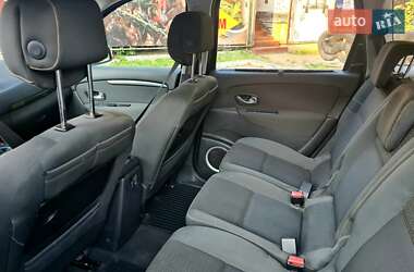 Минивэн Renault Scenic 2009 в 