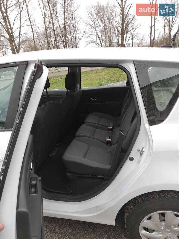 Мінівен Renault Scenic 2013 в Черкасах