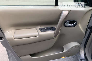 Минивэн Renault Scenic 2004 в 