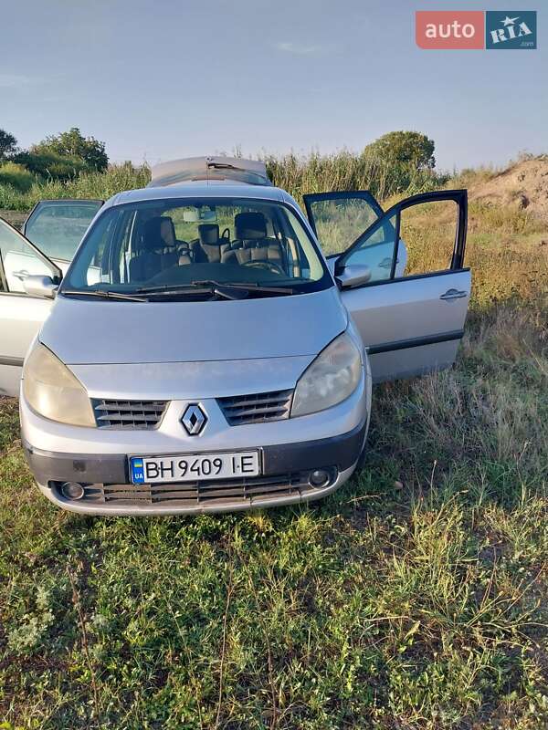 Минивэн Renault Scenic 2005 в Измаиле