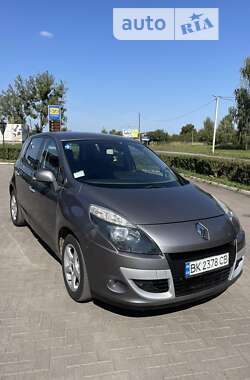 Минивэн Renault Scenic 2011 в Червонограде