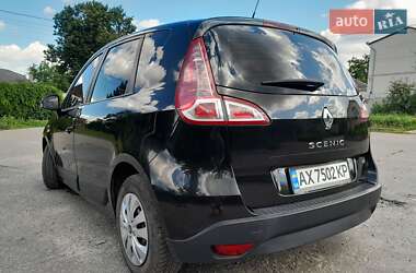 Минивэн Renault Scenic 2009 в 