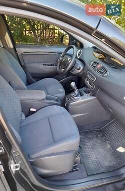 Минивэн Renault Scenic 2009 в 