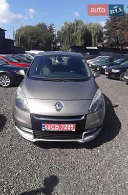 Минивэн Renault Scenic 2012 в 