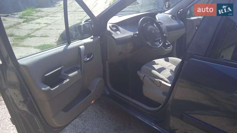 Мінівен Renault Scenic 2006 в Чернівцях