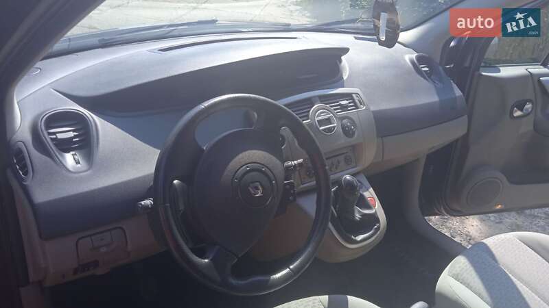 Мінівен Renault Scenic 2006 в Чернівцях