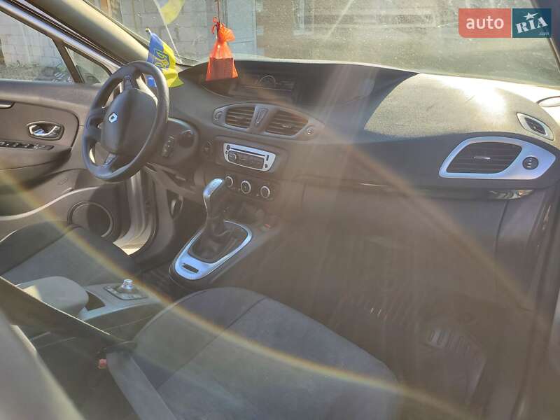 Мінівен Renault Scenic 2013 в Луцьку