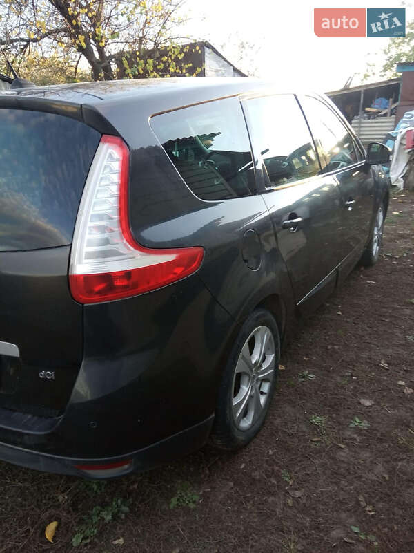Минивэн Renault Scenic 2009 в Гайсине