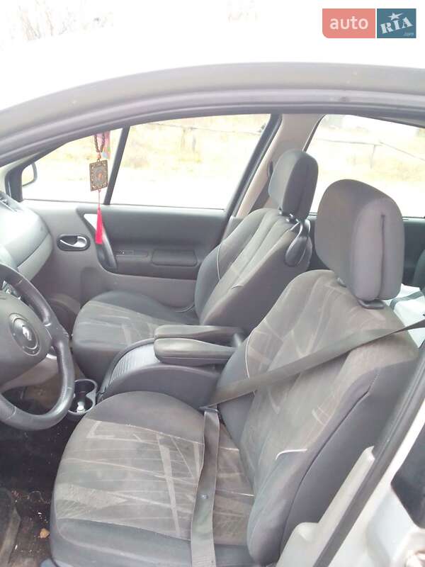 Минивэн Renault Scenic 2006 в Луцке