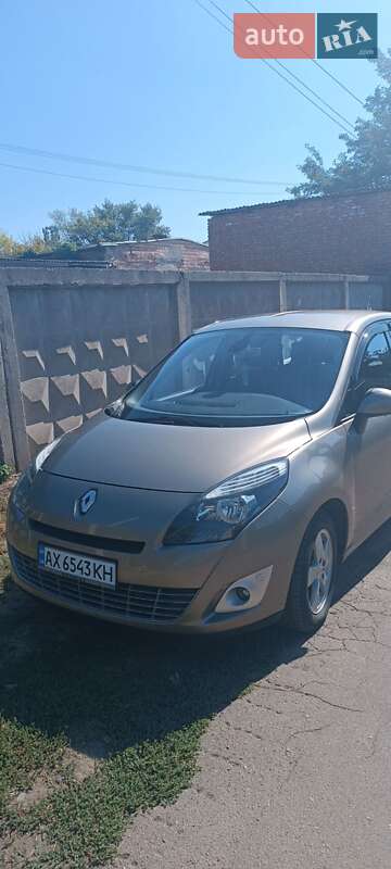 Минивэн Renault Scenic 2009 в Новомиргороде