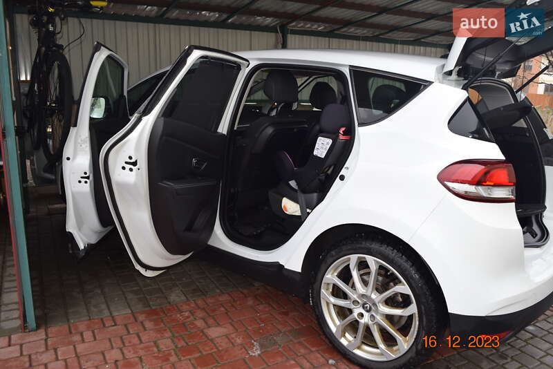 Минивэн Renault Scenic 2017 в Луцке