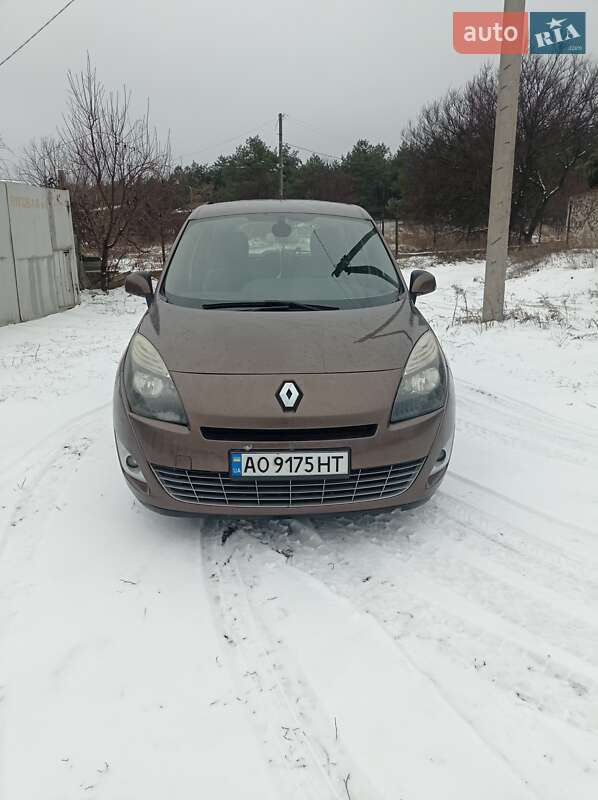 Мінівен Renault Scenic 2012 в Кам'янському