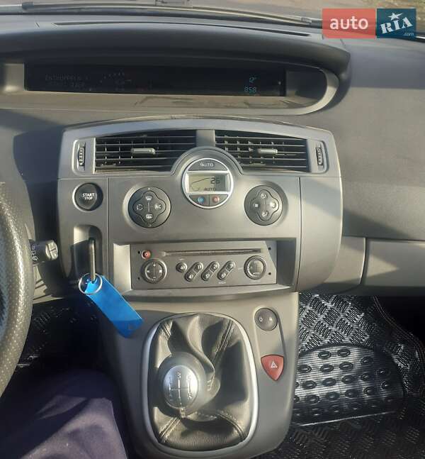 Минивэн Renault Scenic 2006 в 