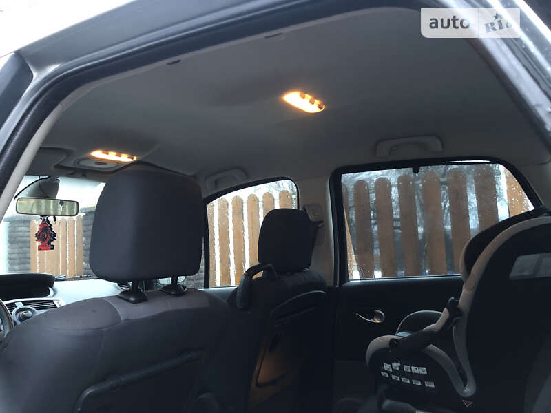 Минивэн Renault Scenic 2007 в Луцке