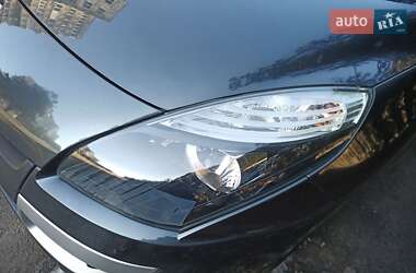 Минивэн Renault Scenic 2010 в 