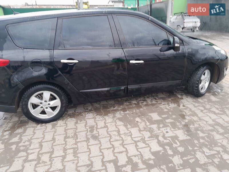 Минивэн Renault Scenic 2011 в Сокирянах