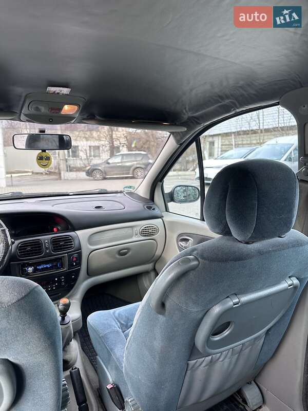 Минивэн Renault Scenic 2003 в Черновцах