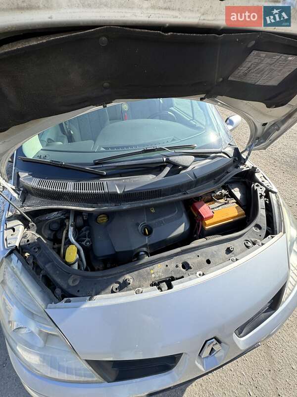 Мінівен Renault Scenic 2006 в Івано-Франківську