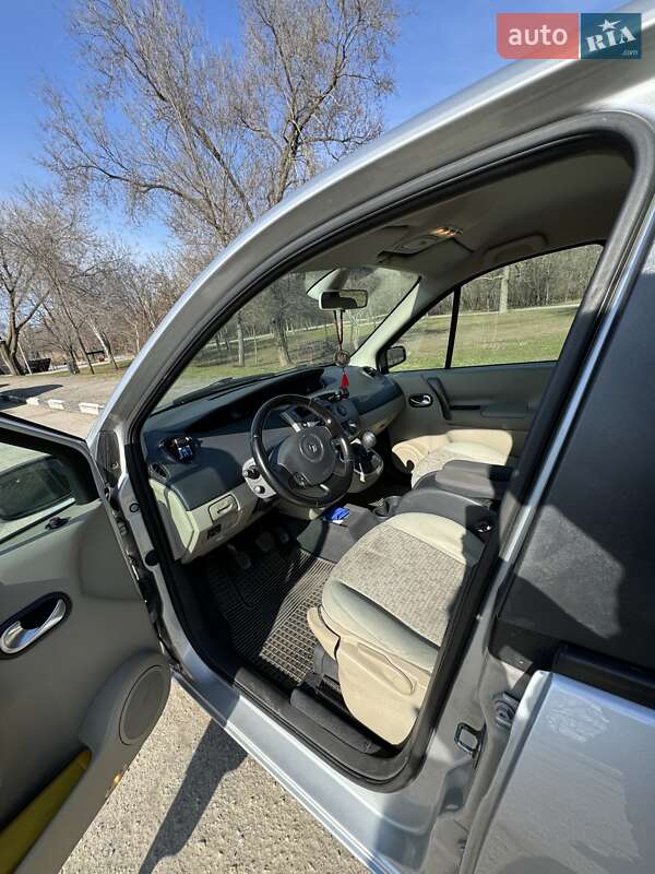 Мінівен Renault Scenic 2006 в Івано-Франківську