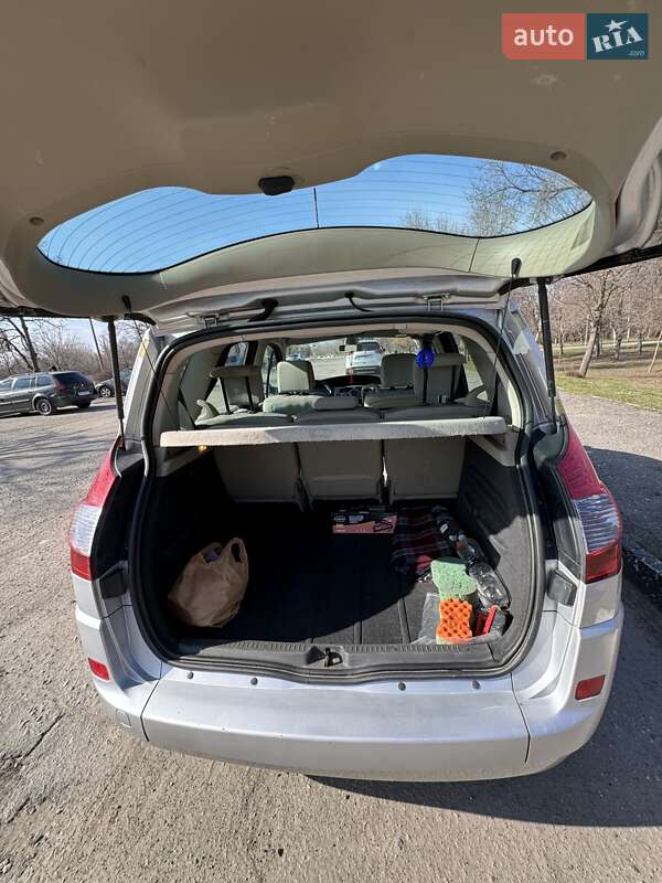 Мінівен Renault Scenic 2006 в Івано-Франківську