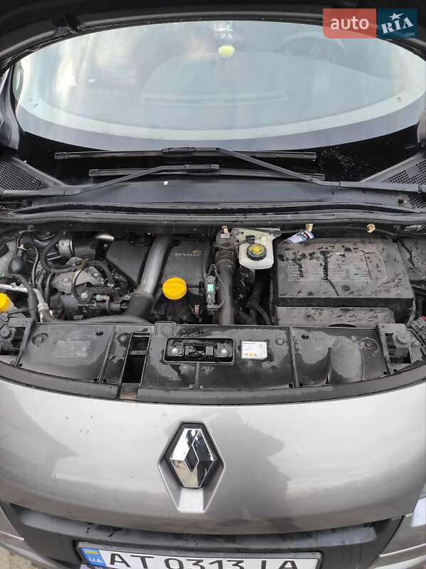 Минивэн Renault Scenic 2011 в Бурштыне