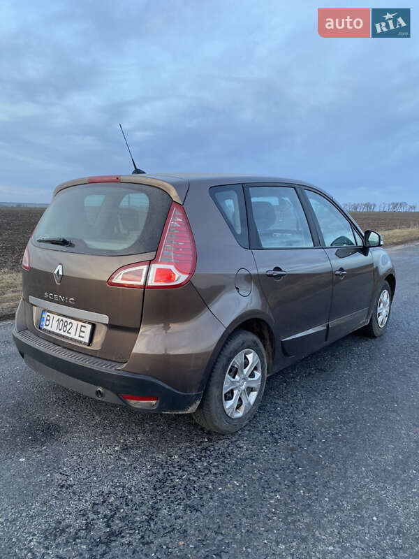 Минивэн Renault Scenic 2009 в Миргороде