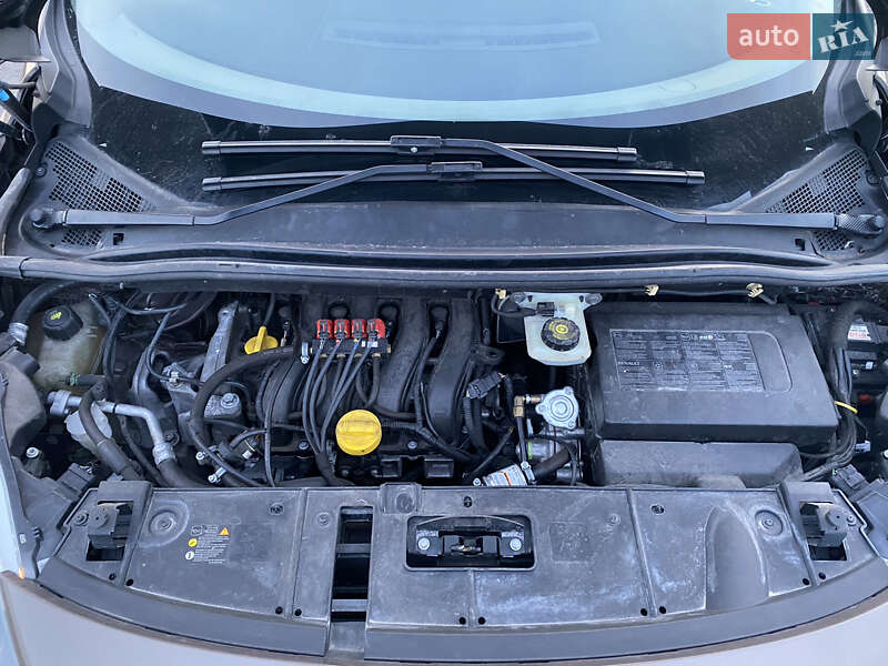 Минивэн Renault Scenic 2009 в Миргороде