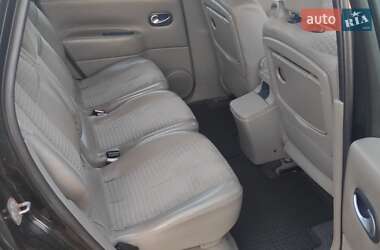 Минивэн Renault Scenic 2004 в 