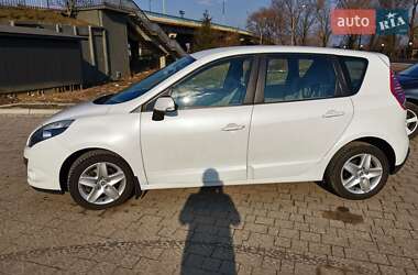 Минивэн Renault Scenic 2011 в 