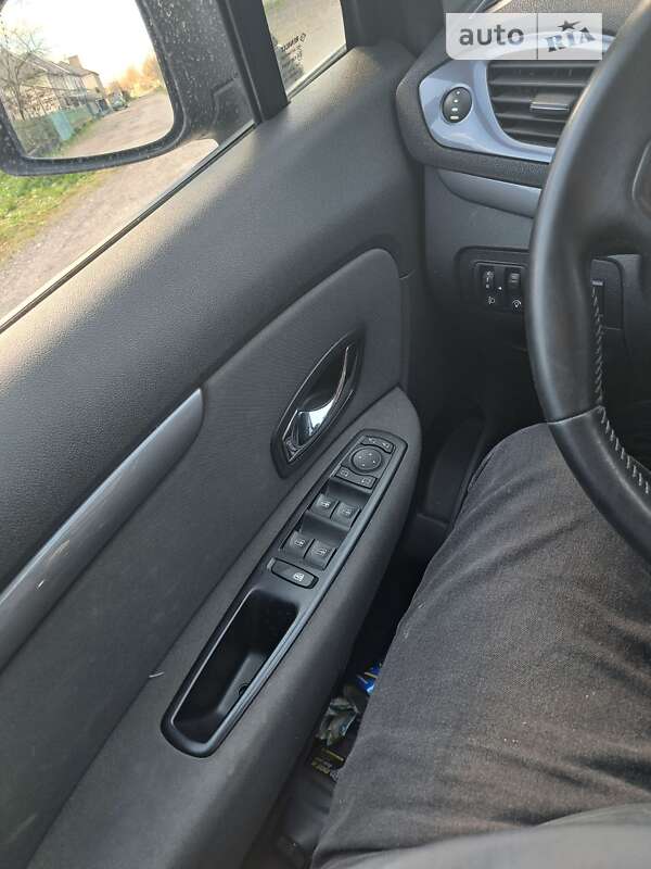 Мінівен Renault Scenic 2014 в Ужгороді фото 11 Мінівен Renault Scenic 2014 в Ужгороді