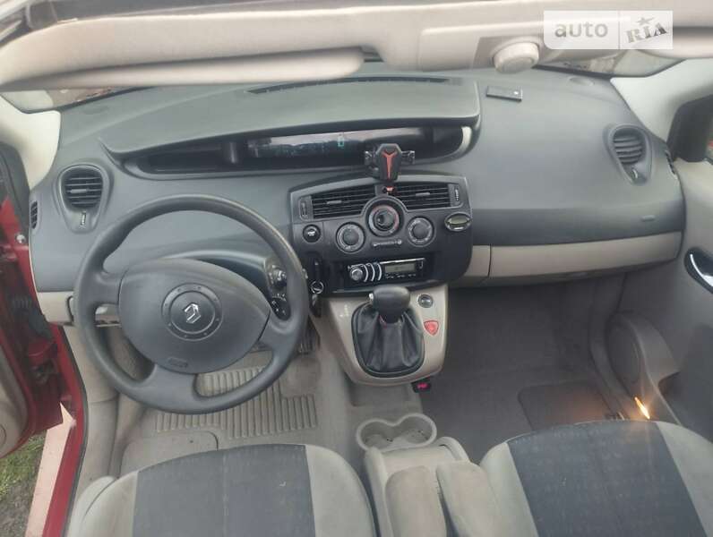 Минивэн Renault Scenic 2005 в Броварах