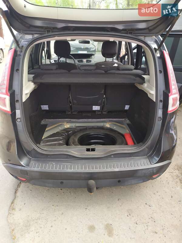 Минивэн Renault Scenic 2011 в Львове