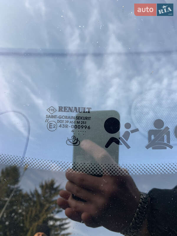 Минивэн Renault Scenic 2004 в Волочиске