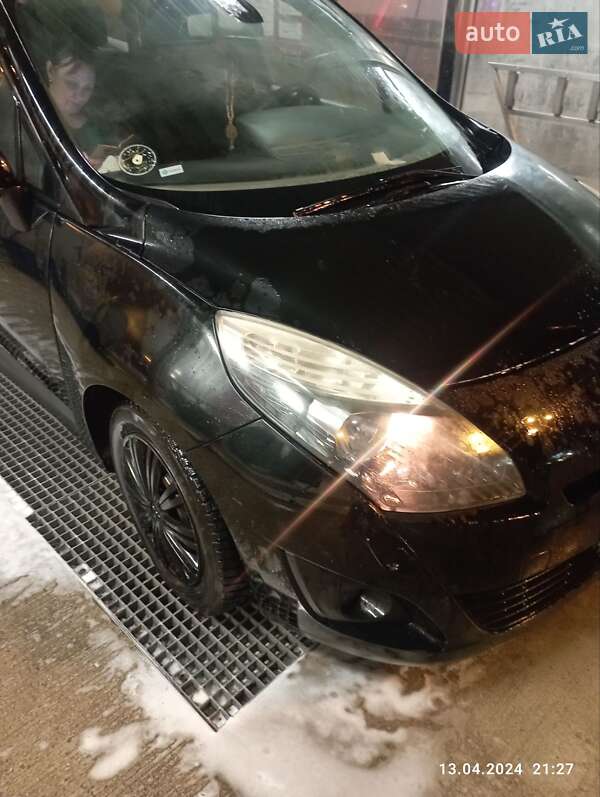 Минивэн Renault Scenic 2011 в Тернополе