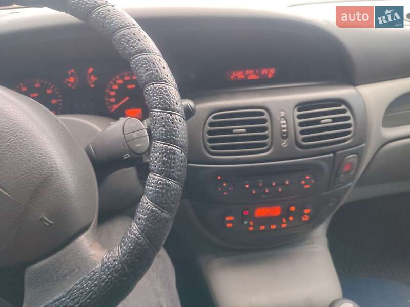 Минивэн Renault Scenic 2001 в Ивано-Франковске