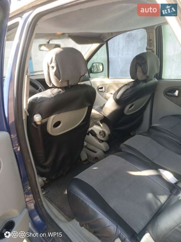 Мінівен Renault Scenic 2003 в Обухові