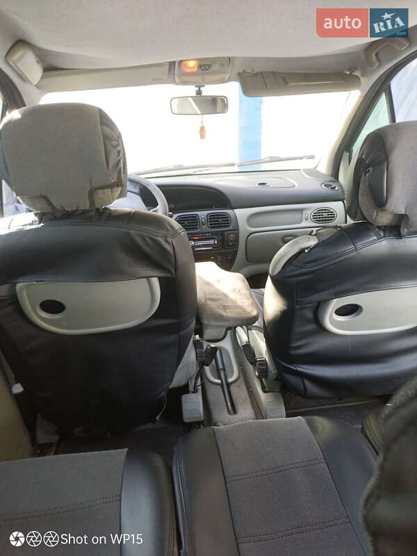 Мінівен Renault Scenic 2003 в Обухові