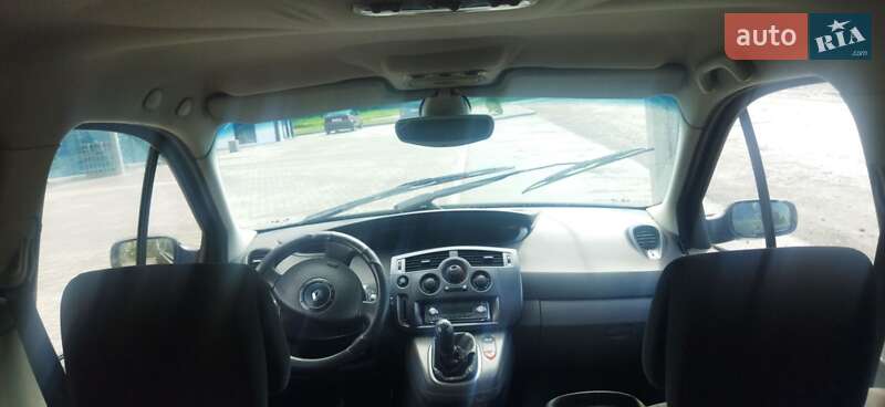 Минивэн Renault Scenic 2004 в Кропивницком