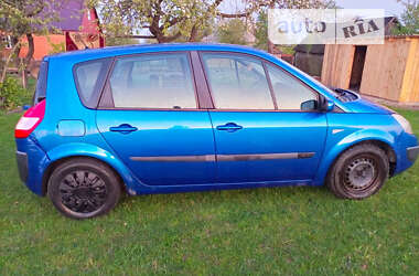 Минивэн Renault Scenic 2004 в Сарнах