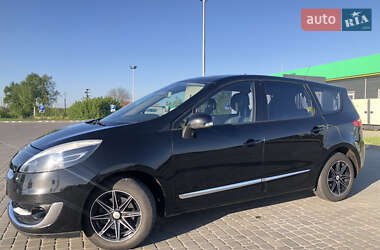 Минивэн Renault Scenic 2012 в 