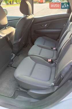 Минивэн Renault Scenic 2017 в 
