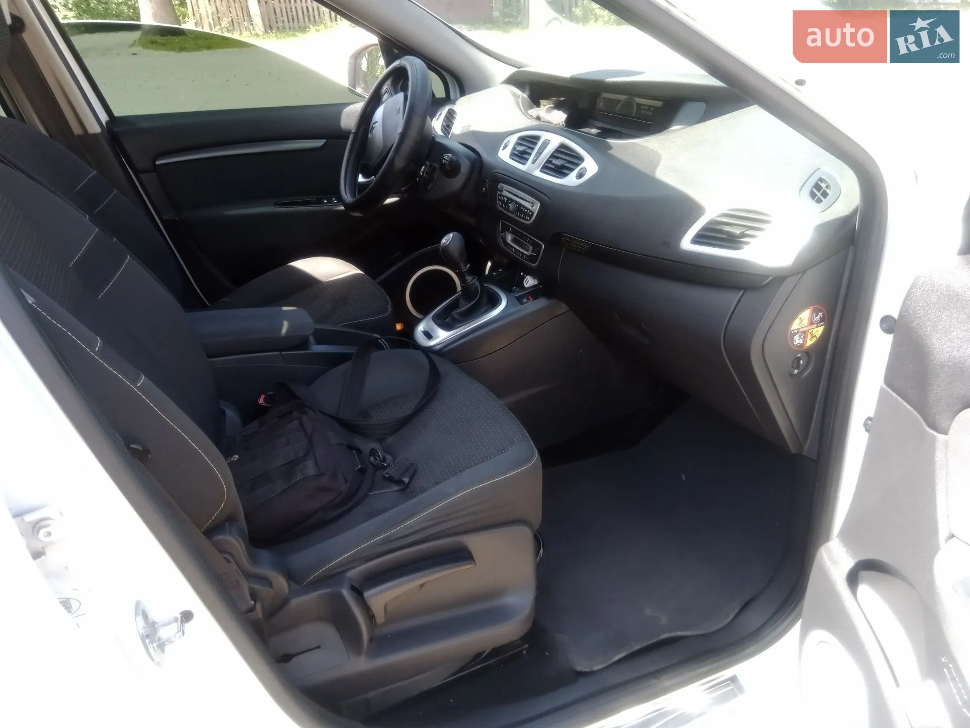 2010 Renault Scenic - мініатюра 9