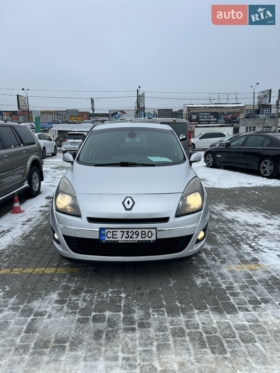 2010 Renault Scenic - мініатюра 12