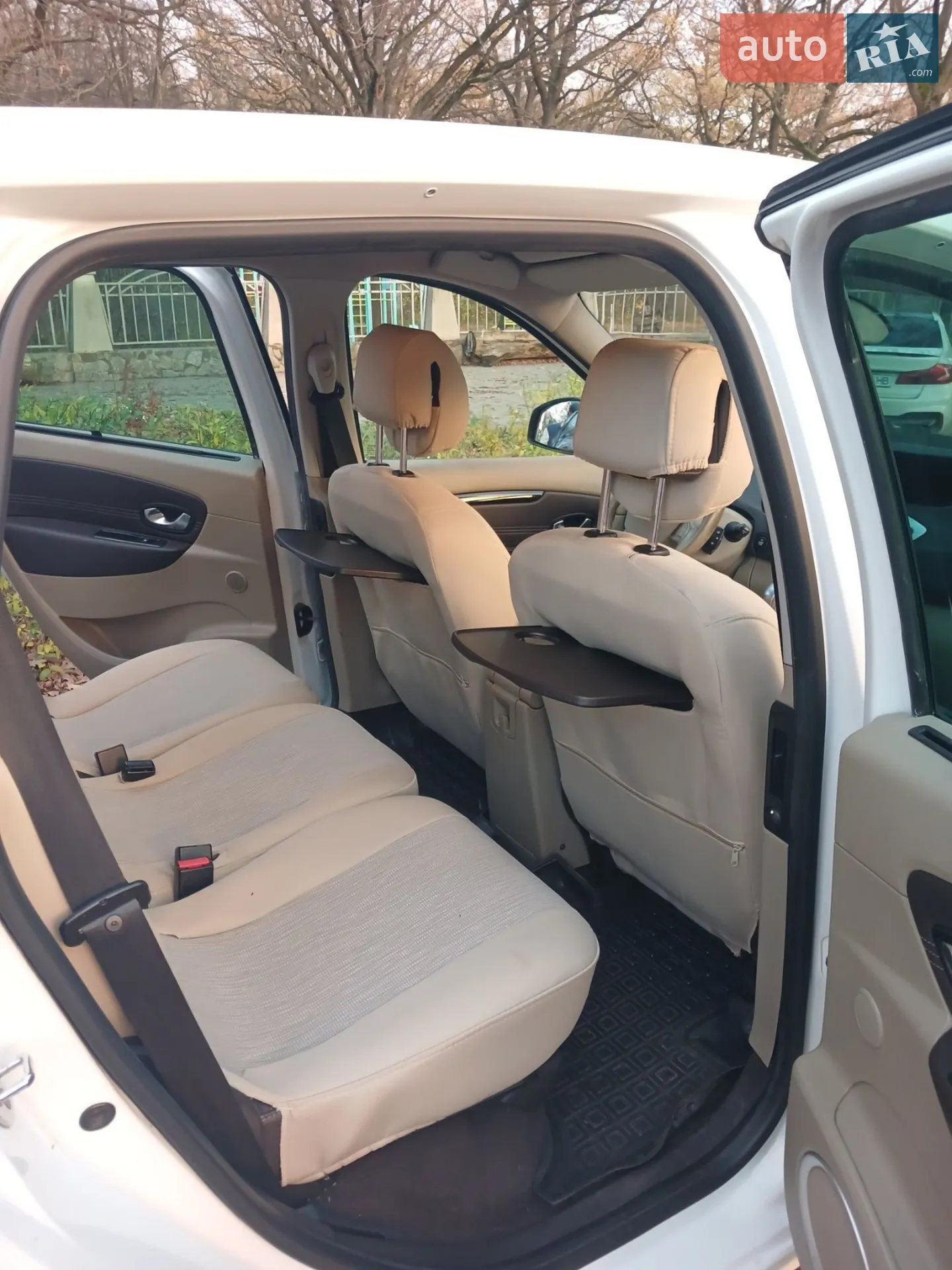 2010 Renault Scenic - мініатюра 5