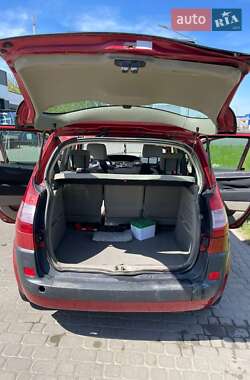 Минивэн Renault Scenic 2003 в 
