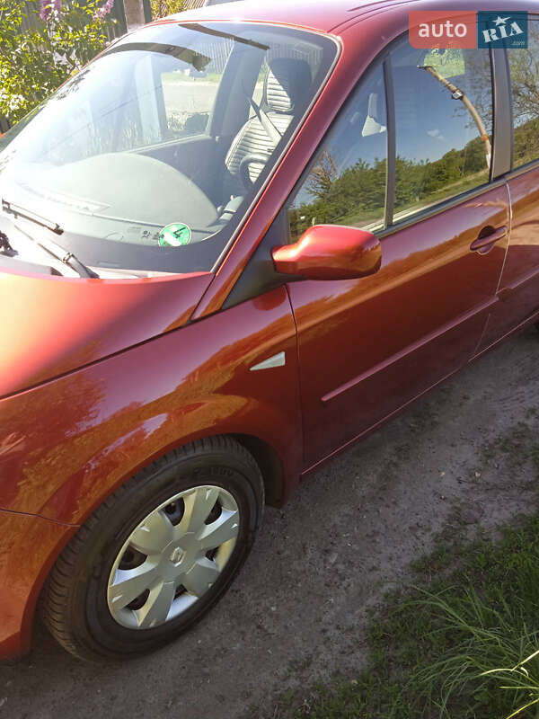 Минивэн Renault Scenic 2007 в Краснограде