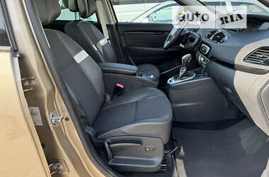 Минивэн Renault Scenic 2013 в Дубно