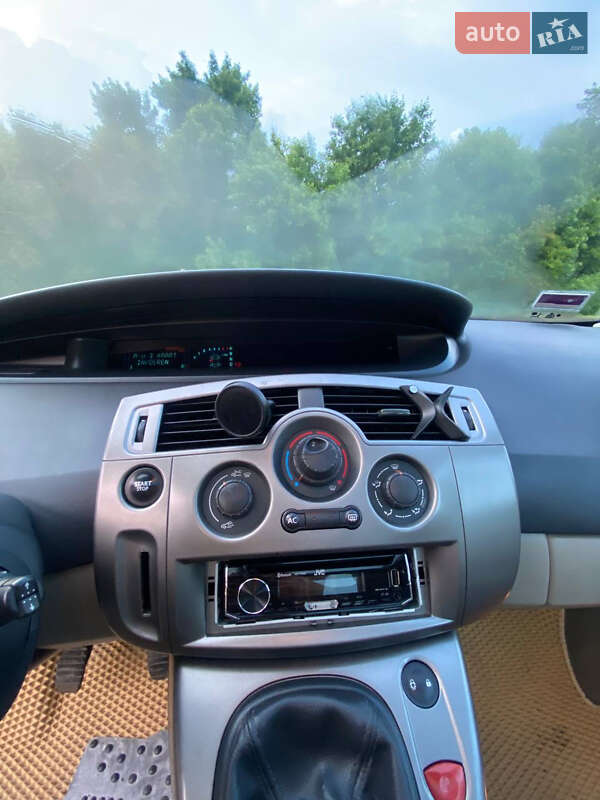 Мінівен Renault Scenic 2004 в Луцьку фото 18 Мінівен Renault Scenic 2004 в Луцьку