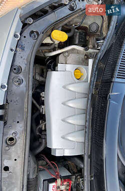 Минивэн Renault Scenic 2004 в 