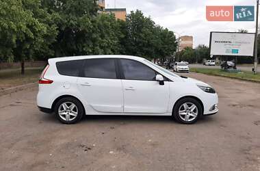 Мінівен Renault Scenic 2015 в 
